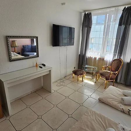 Charm - Bedroom & Kitchen Near The Main Station Hauptbahnhof Apartamento *