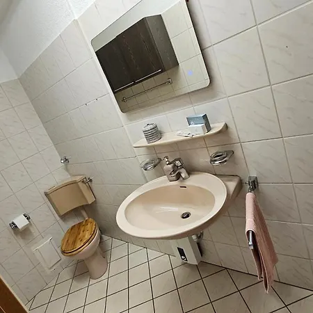 Charm - Bedroom & Kitchen Near The Main Station Hauptbahnhof *