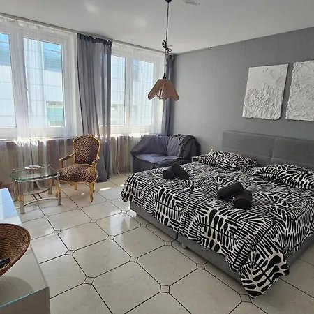 Charm - Bedroom & Kitchen Near The Main Station Hauptbahnhof Apartamento *