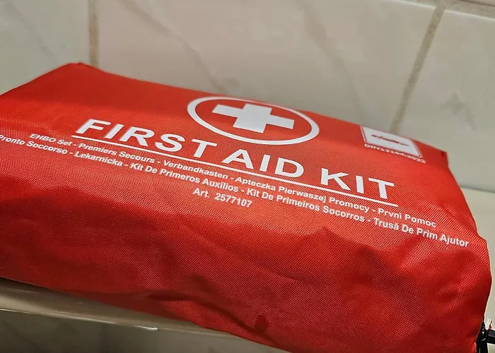 Charm - Bedroom & Kitchen Near The Main Station Hauptbahnhof Daire