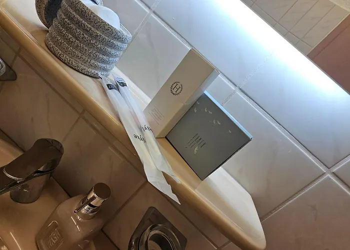 Charm - Bedroom & Kitchen Near The Main Station Hauptbahnhof * Wuppertal